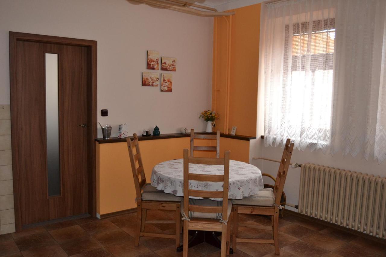 Pension Betty Табор Екстер'єр фото
